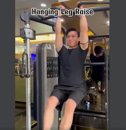 Hanging leg raise