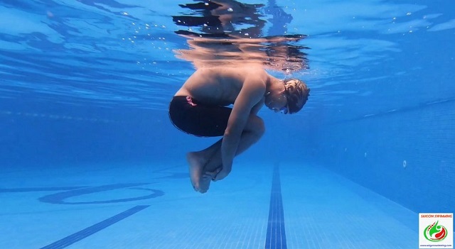 Tập chìm trước khi tập bơi